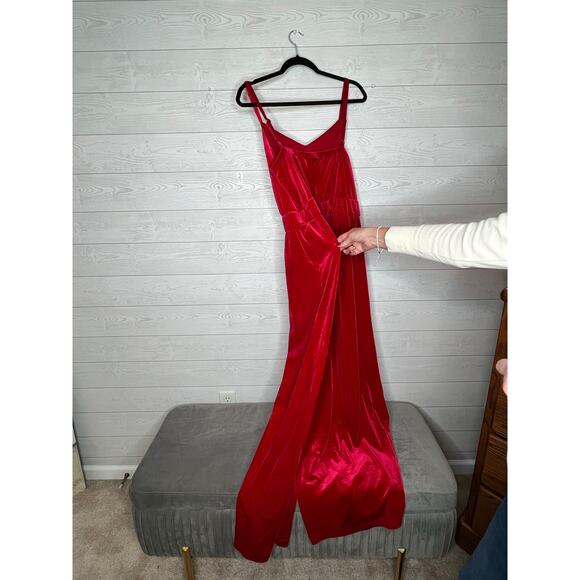 Torrid Jester red velvet cami wide leg jumpsuit NWT Size 2(2X) - Picture 6 of 11